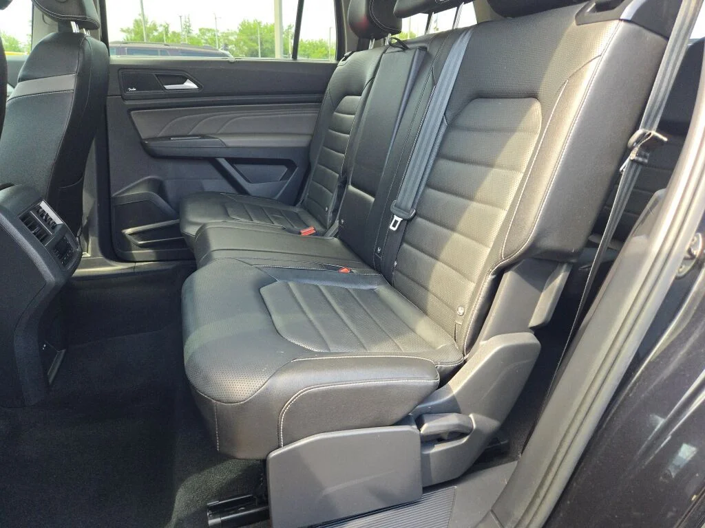 Used 2023 Blue Volkswagen SEL image 20