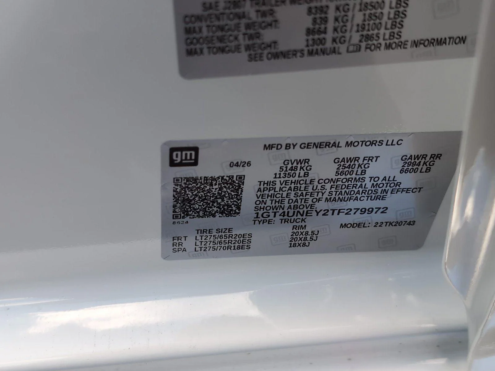 New 2026 Summit White GMC SLT image 13