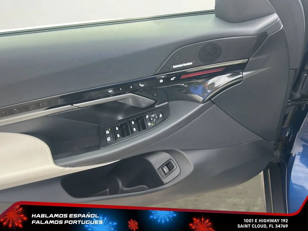 Used 2024 Blue BMW xDrive image 13