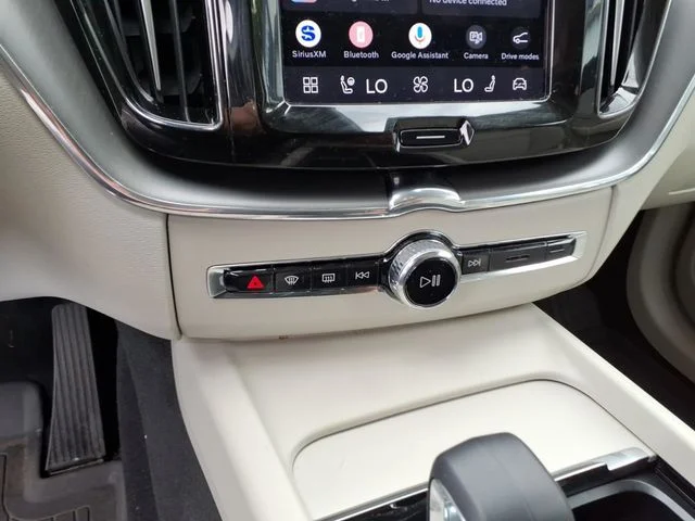 Used 2025 Gray Volvo T8 Plus image 25