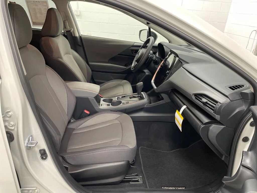 Used 2025 Crystal White Pearl Subaru Premium image 13