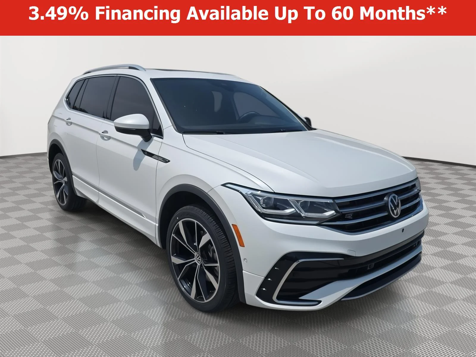 2022 Volkswagen Tiguan 2.0T SEL R-Line 4Motion's photo