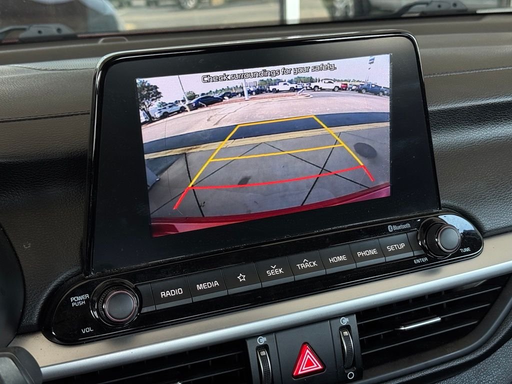 Used 2020 Red Kia LXS image 4