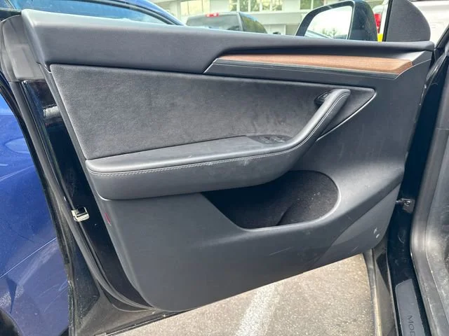 Used 2023 Black Metallic Tesla Long Range image 14