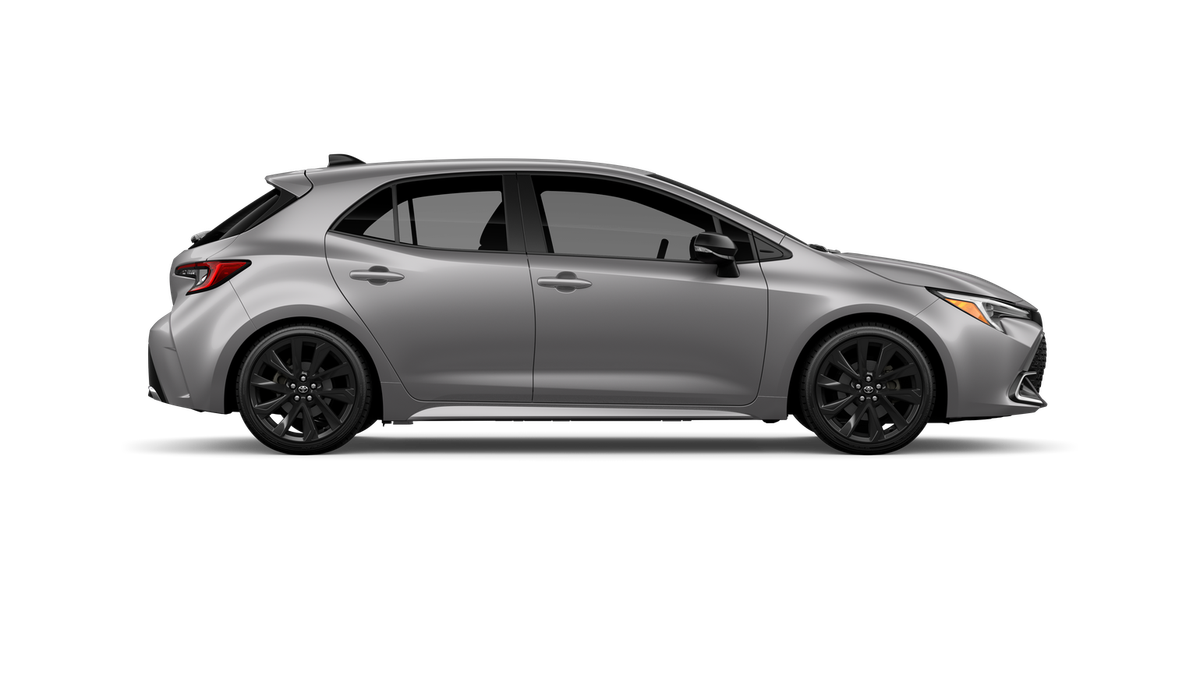 New 2027 Classic Silver Metallic Toyota XSE image 12