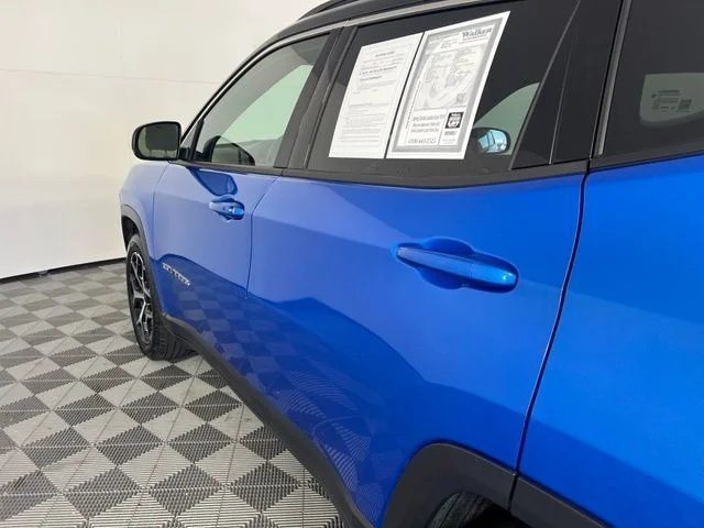 Used 2025 Blue Jeep Limited image 10