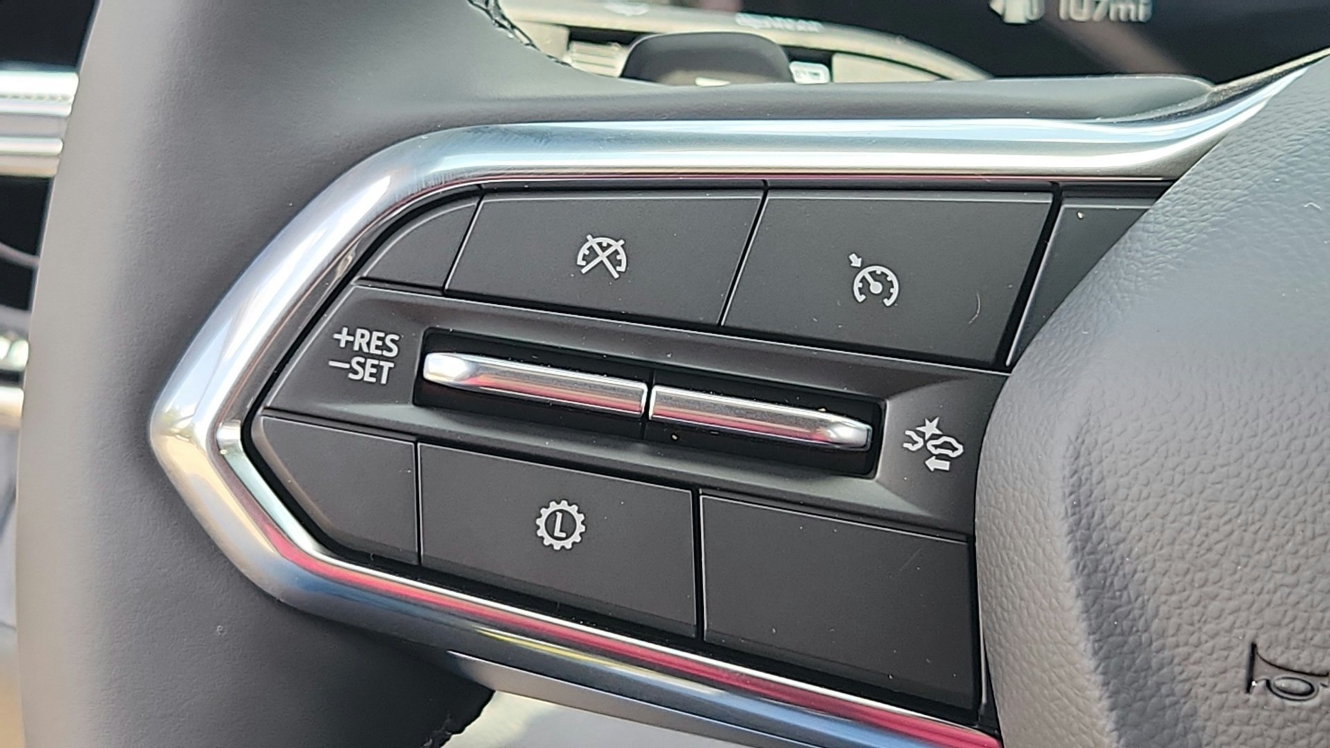 2027 Chevrolet Equinox LT - Photo 23