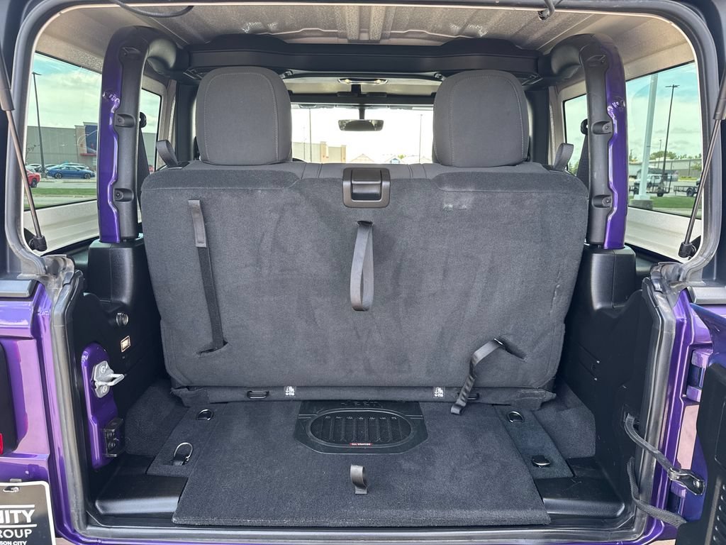 Used 2023 Purple Jeep Rubicon image 34