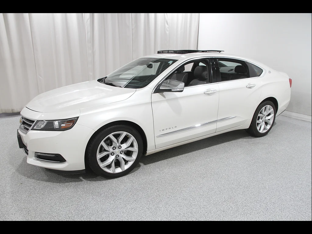 Used 2014 White Diamond Tricoat Chevrolet LTZ image 3