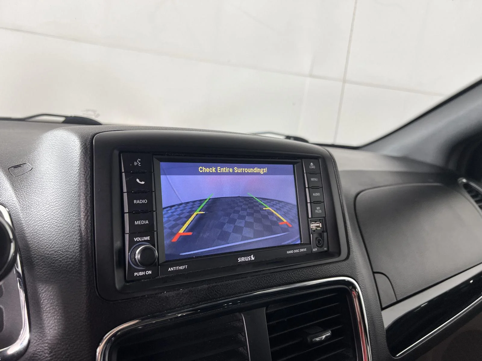Used 2019 Granite Pearlcoat Dodge SXT image 22