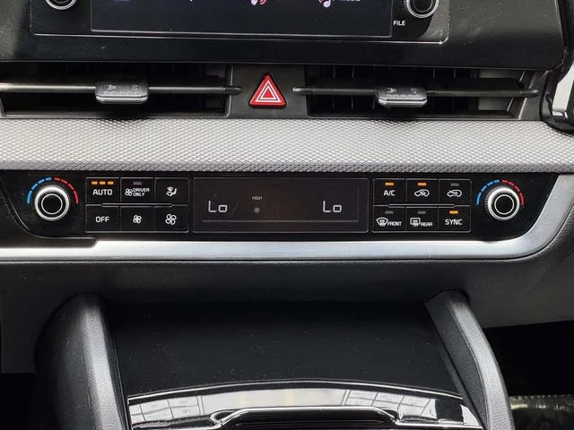 Used 2023 Black Kia LX image 20