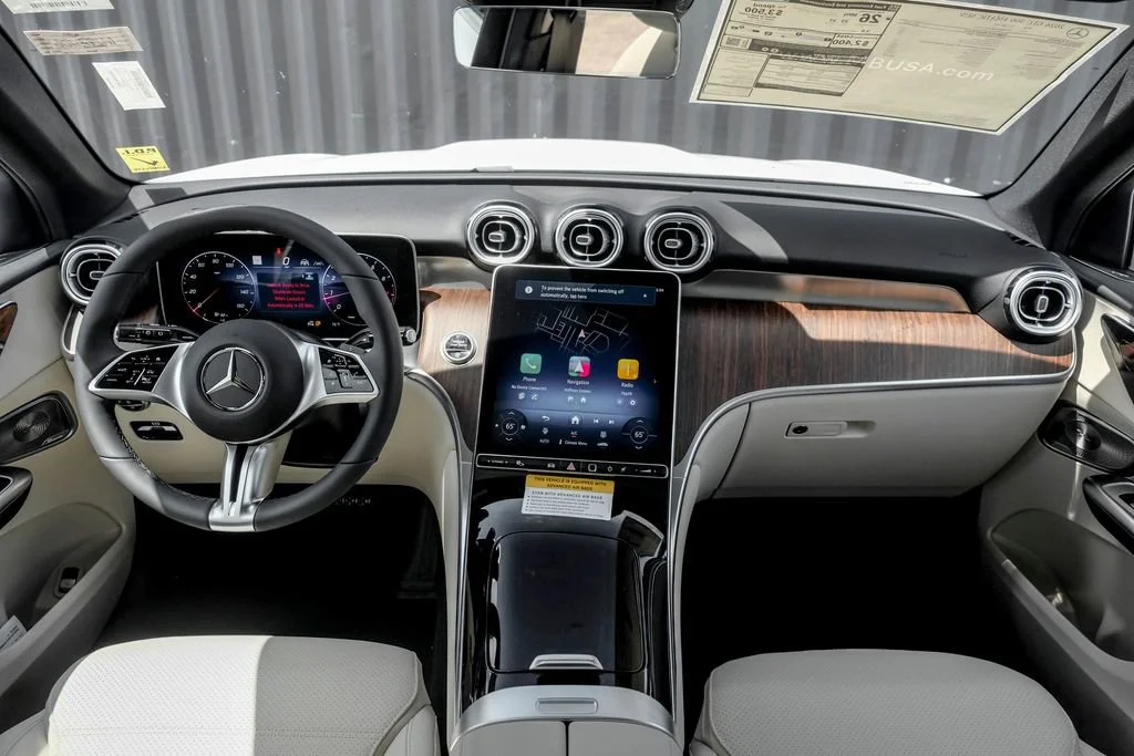 New 2026 Polar White Mercedes-Benz GLC 300 image 53