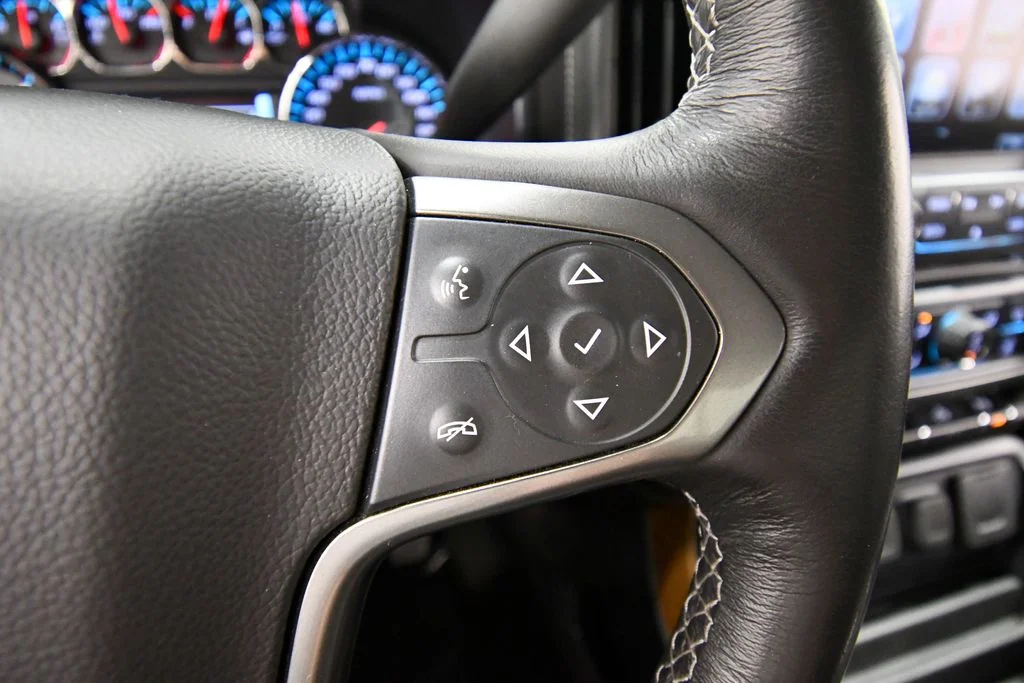 Used 2018 Blue Chevrolet LTZ image 20