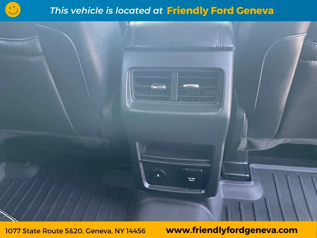 Used 2024 Gray Ford SEL image 30