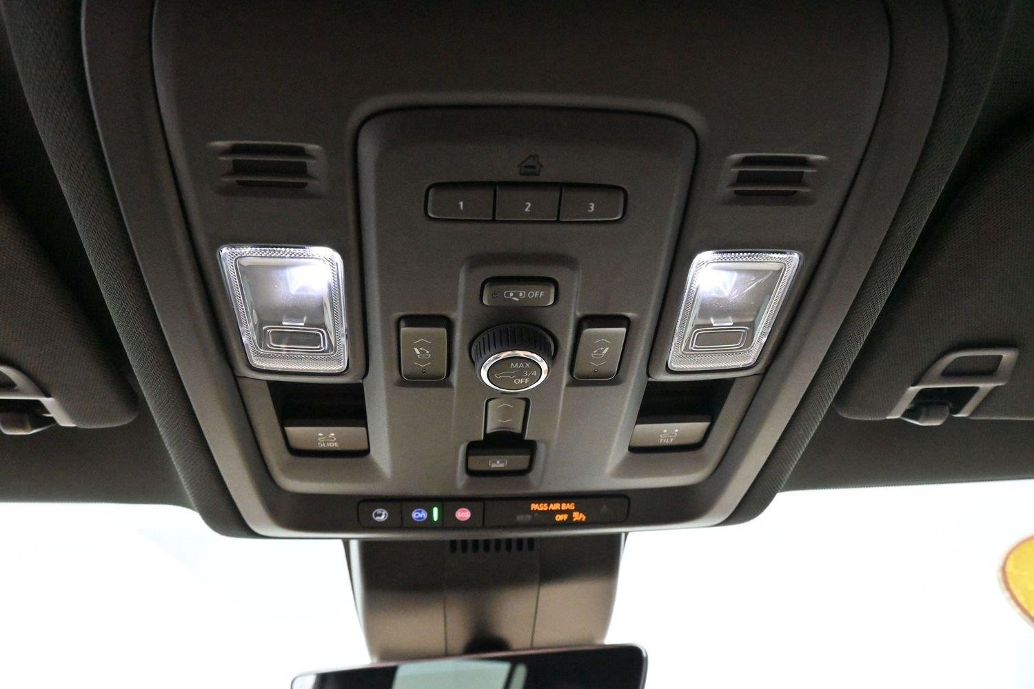Used 2024 Summit White Chevrolet Premier image 30
