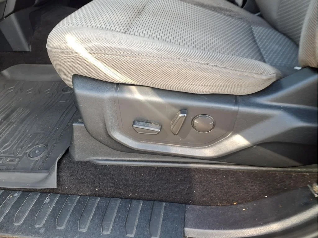 Used 2019 Blue Ford XLT image 15