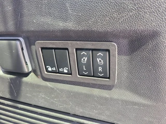 Used 2023 Onyx Black GMC Denali image 11