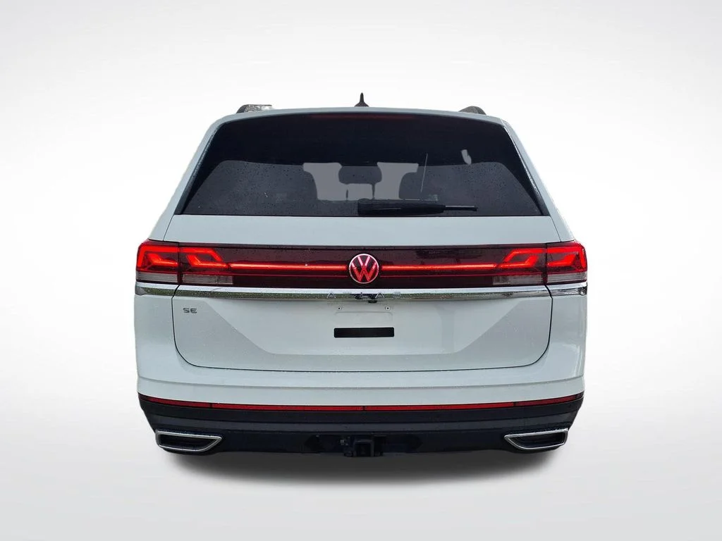 Used 2025 White Volkswagen 2.0T SE w/Technology image 6