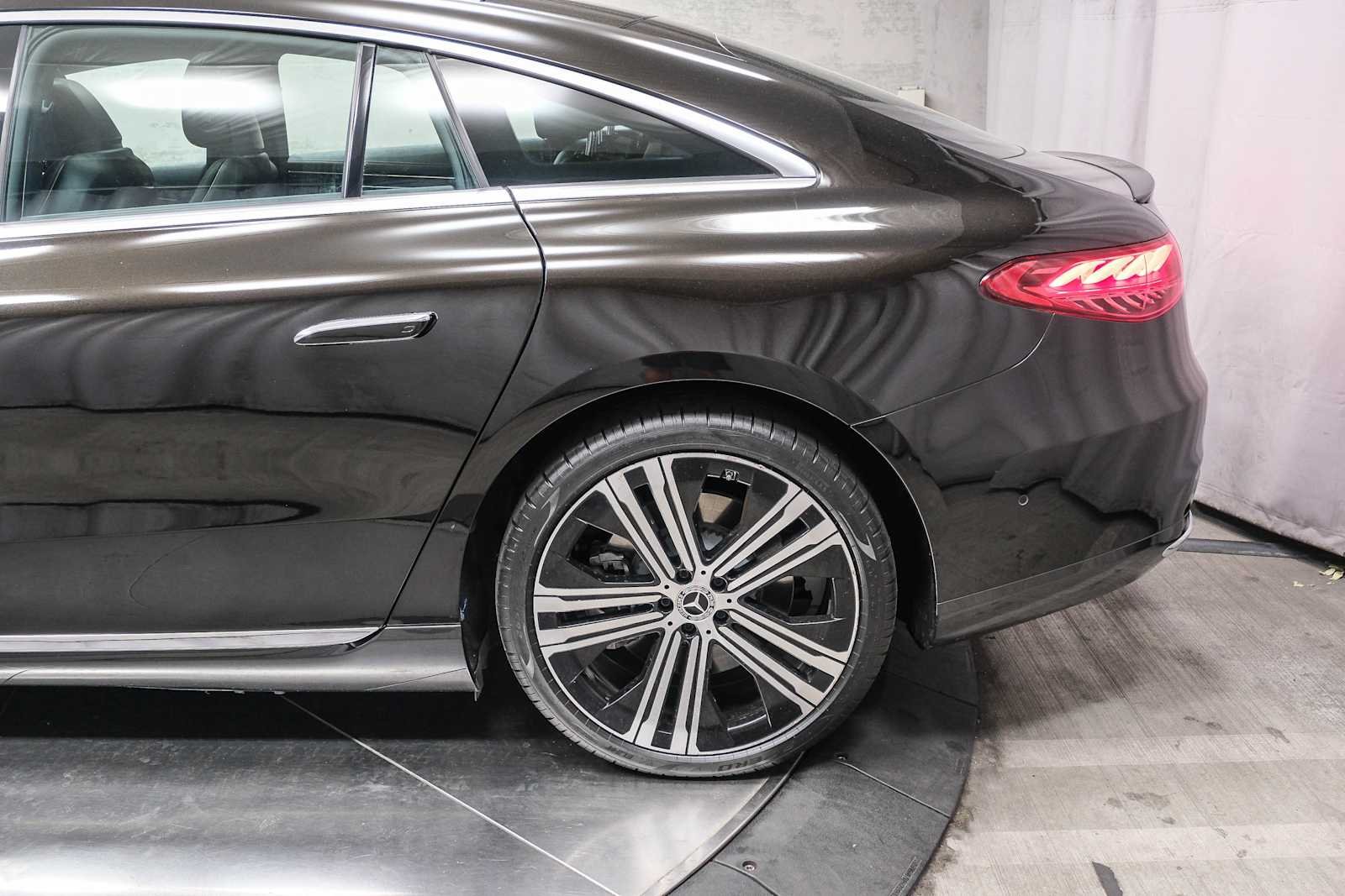 Certified Used 2022 Onyx  Black Metallic Mercedes-Benz EQS 450+ image 8