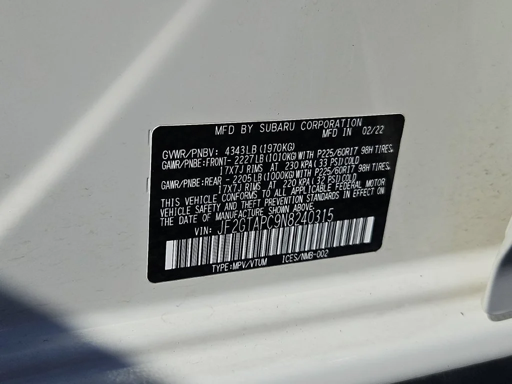 Used 2022 Crystal White Pearl Subaru Premium image 32