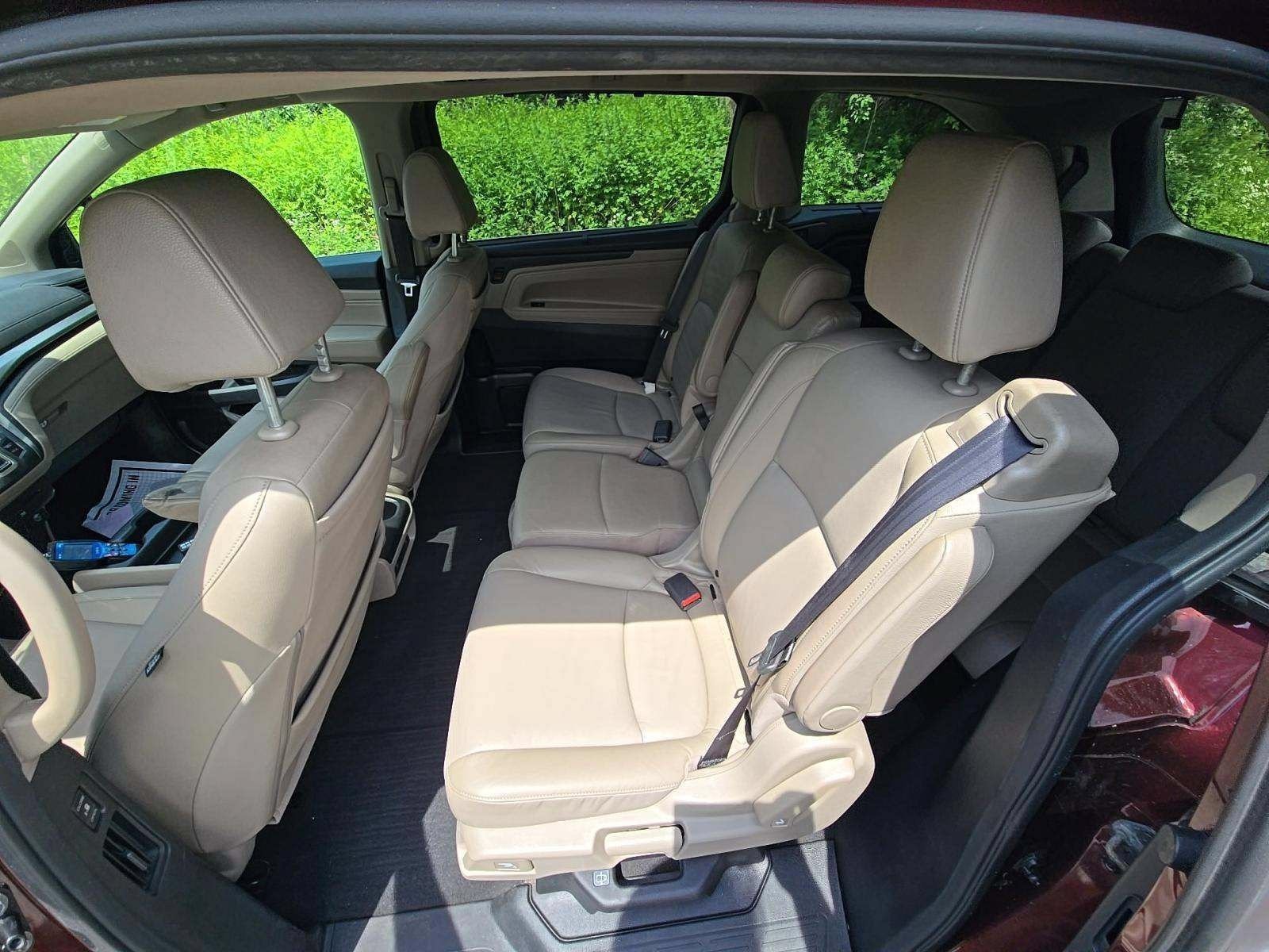Used 2018 Deep Scarlet Pearl Honda Touring image 9