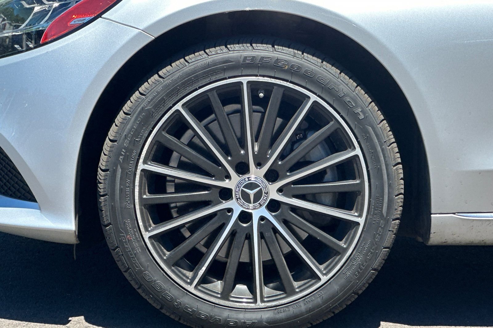 Used 2019 Silver Mercedes-Benz C 300 image 32