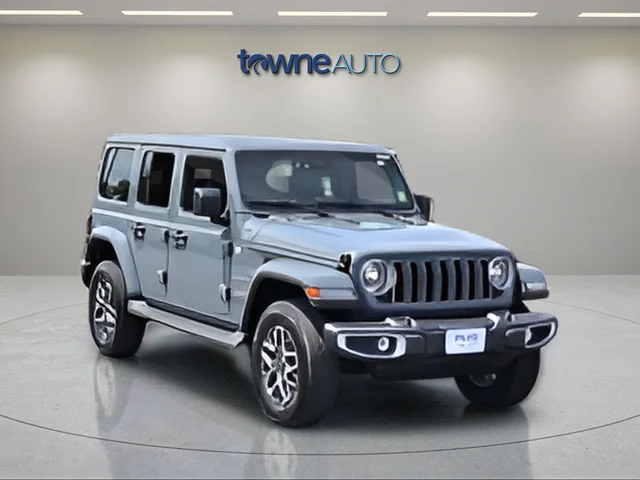 Used 2024 Gray Jeep Sahara image 9