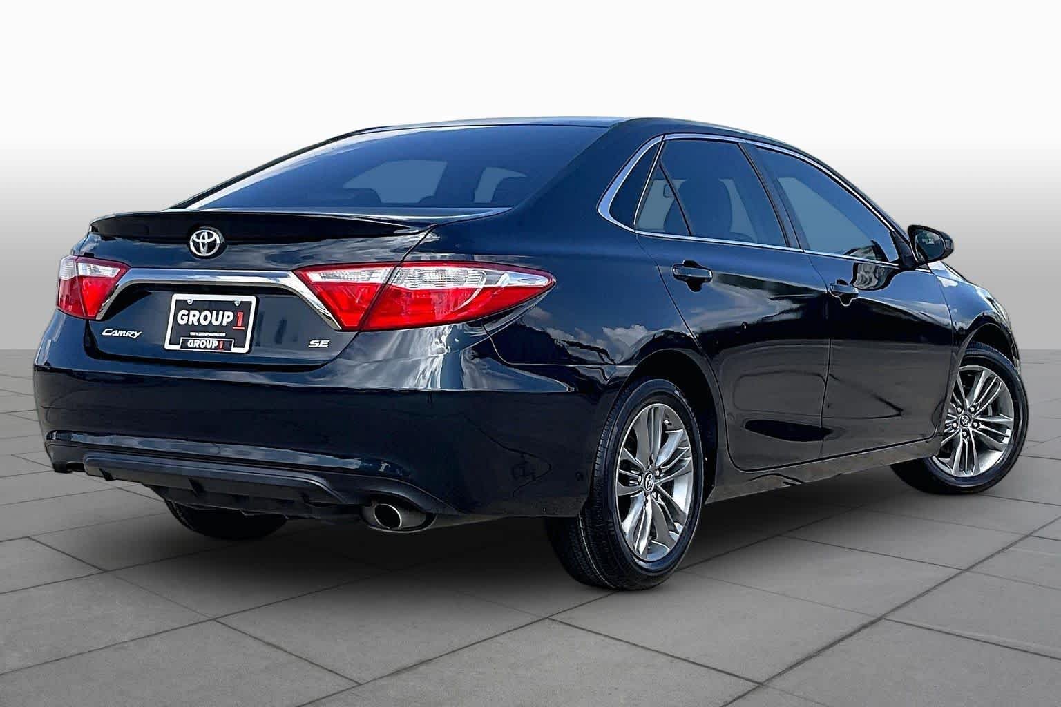 Used 2017 Cosmic Gray Mica Toyota LE image 13