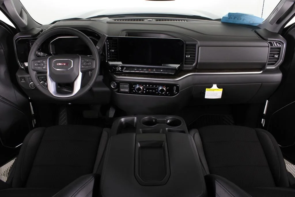 New 2026 Sterling Metallic GMC Elevation image 28