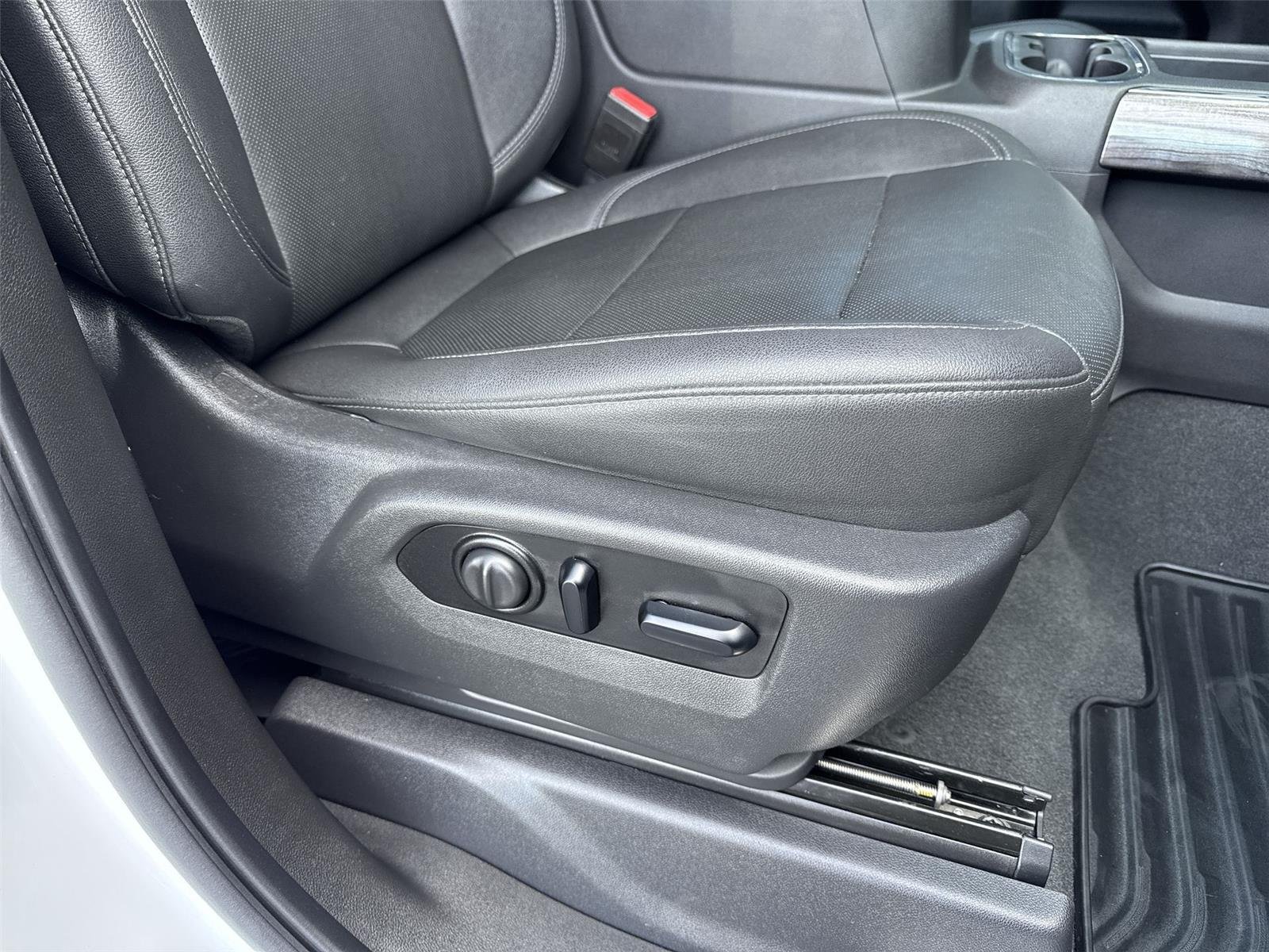 Certified Used 2021 SUMMIT WHITE Chevrolet LTZ image 34