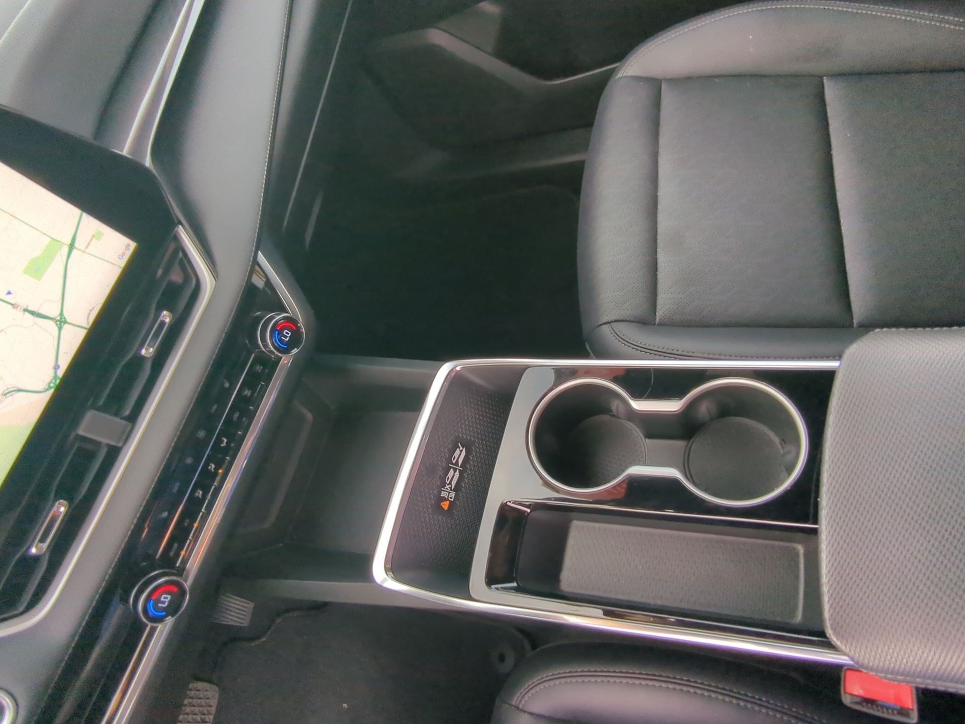 Used 2025 Sterling Gray Metallic Chevrolet LT image 18
