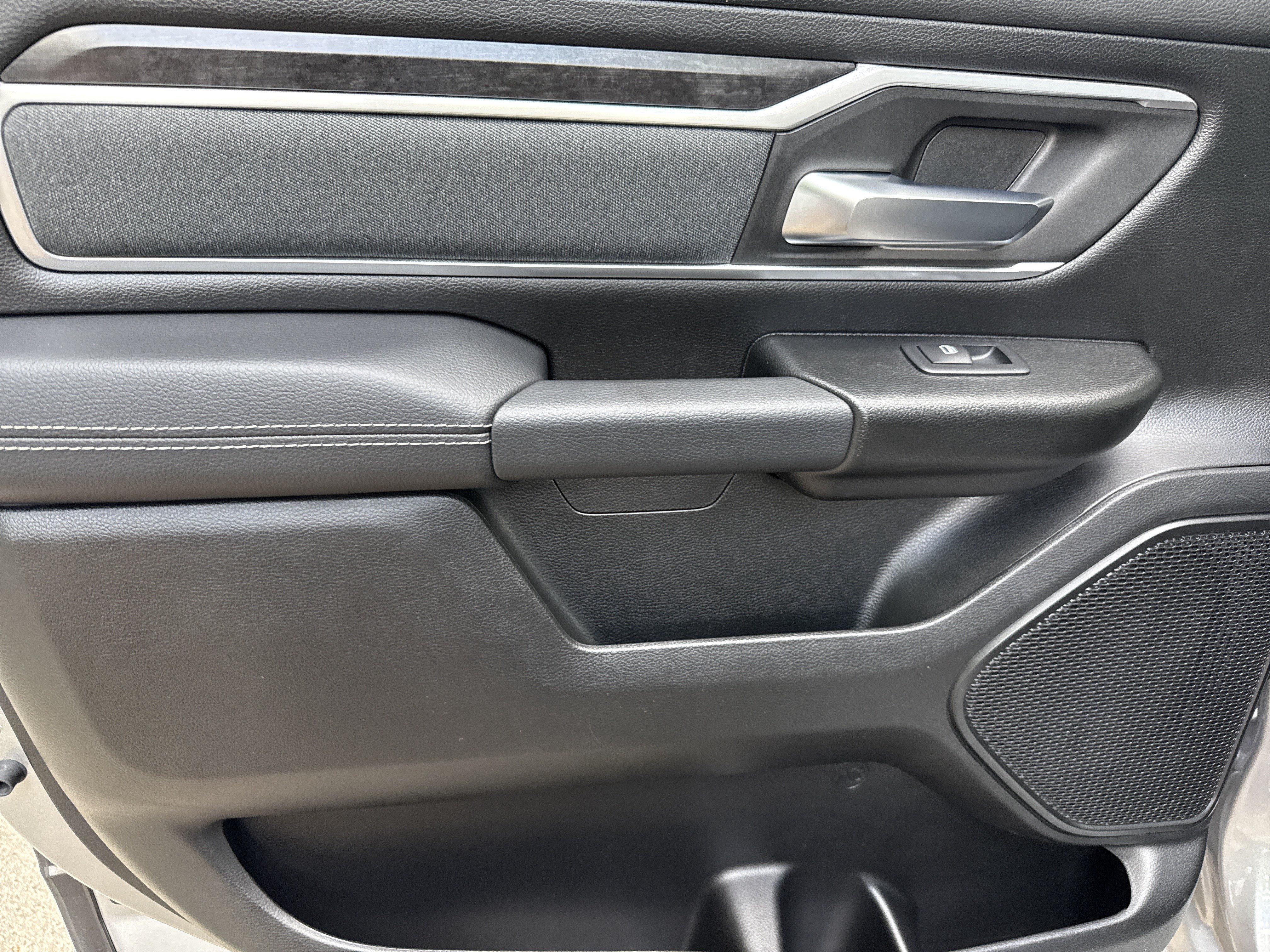 Used 2022 Billet Silver Metallic Clearcoat Ram Big Horn image 21