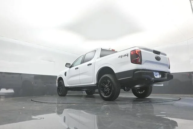 New 2026 Oxford White Ford XLT image 37