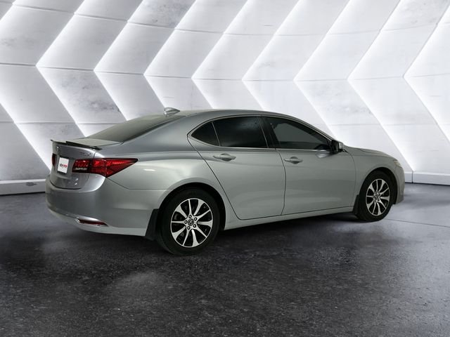 Used 2017 Silver Acura 2.4L image 4