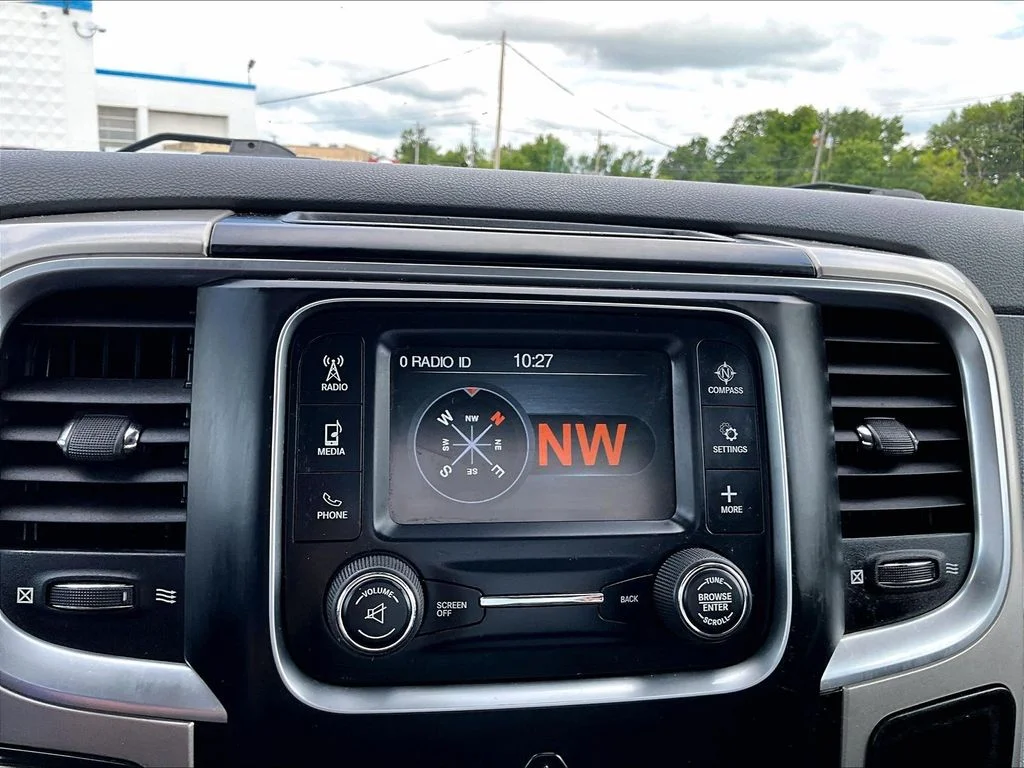 Used 2020 White Ram Warlock image 17