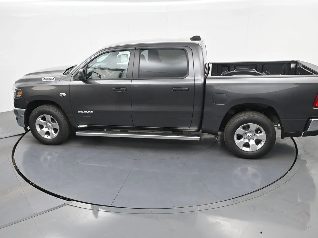 New 2026 Granite Crystal Metallic Clearcoat RAM Big Horn/Lone Star image 30