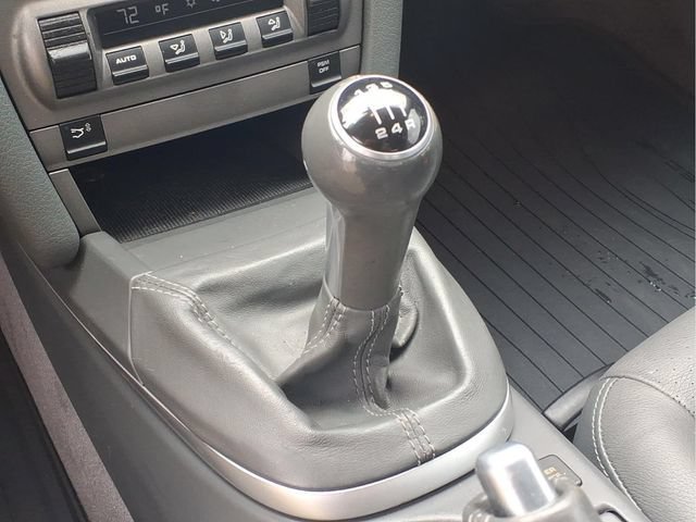 Used 2007  Porsche Y image 9