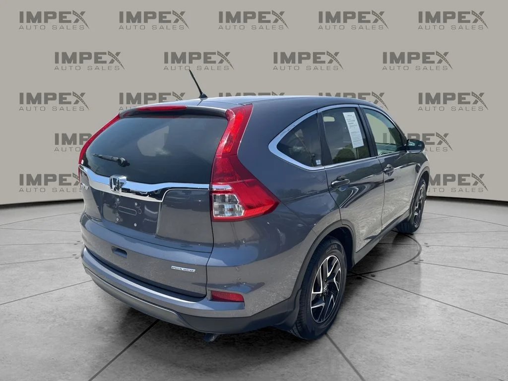 Used 2016  Honda SE image 5