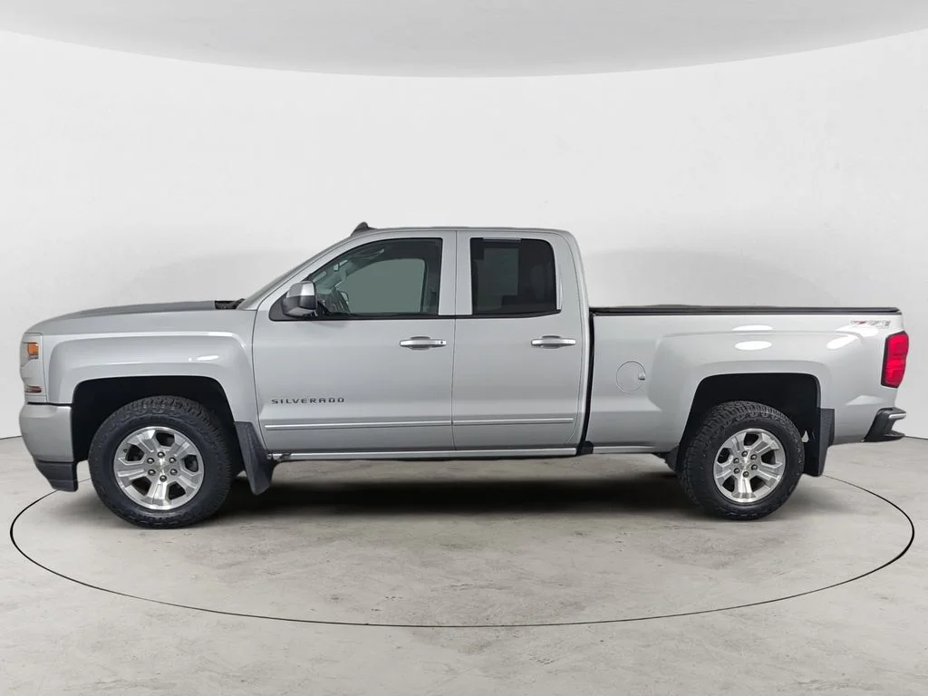 Used 2016 Silver Ice Metallic Chevrolet LT image 8