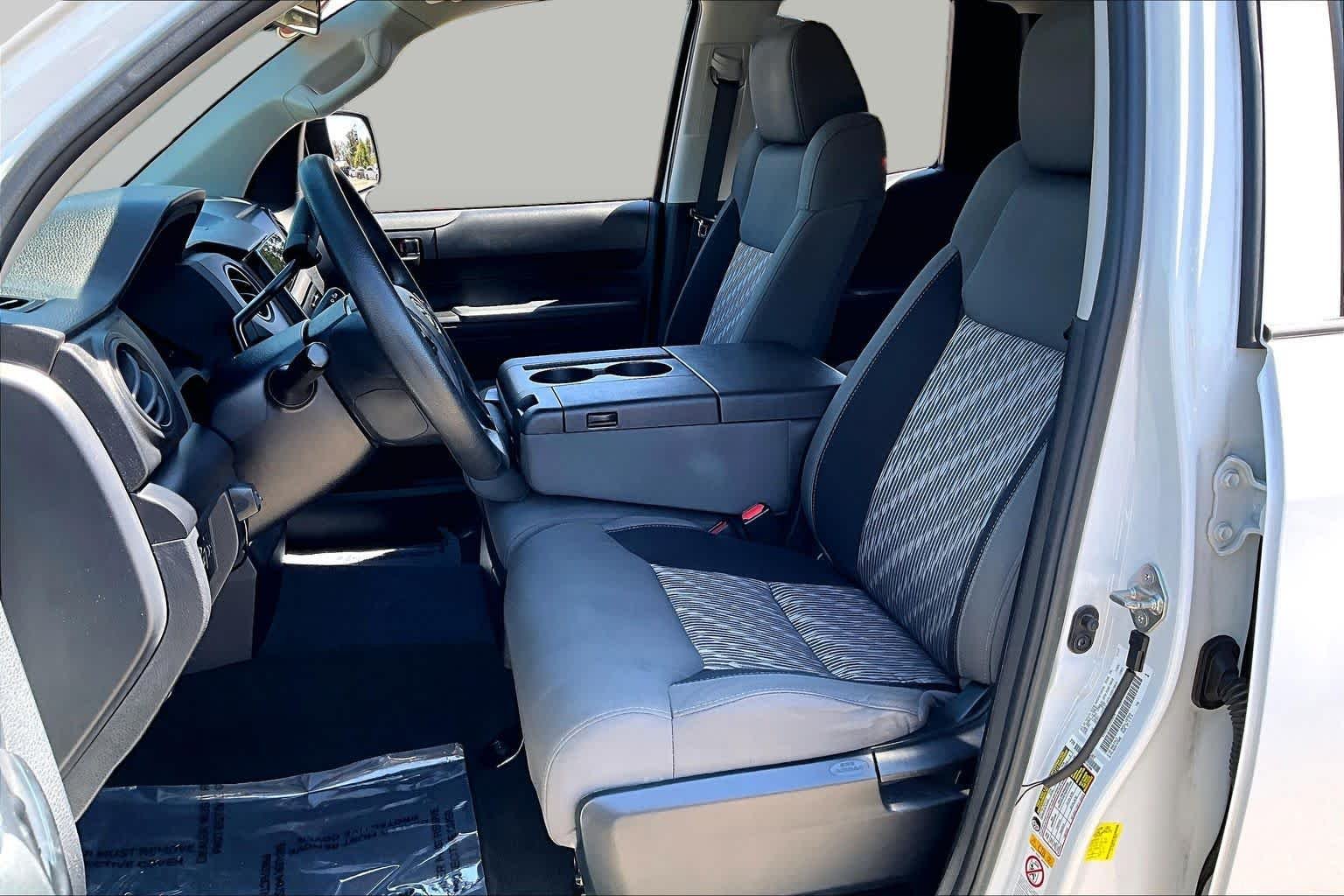 Used 2018 Super White Toyota SR image 7