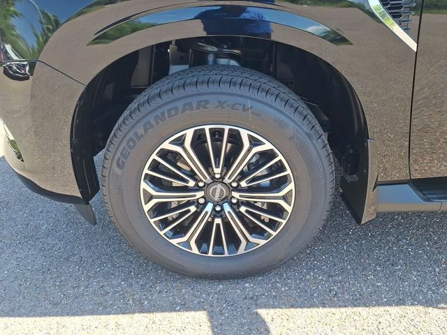 New 2026 Super Black Nissan Platinum image 27