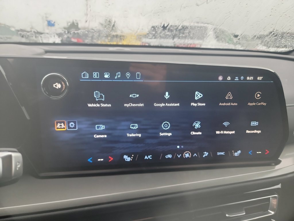 2027 Chevrolet Traverse LT - Photo 15