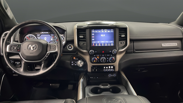 Used 2019 Diamond Black Crystal Pearlcoat Ram Laramie image 11