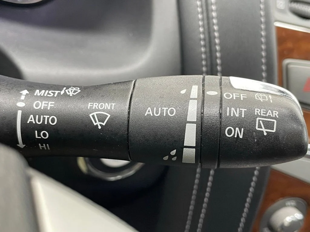 Used 2019 Black INFINITI LUXE image 26