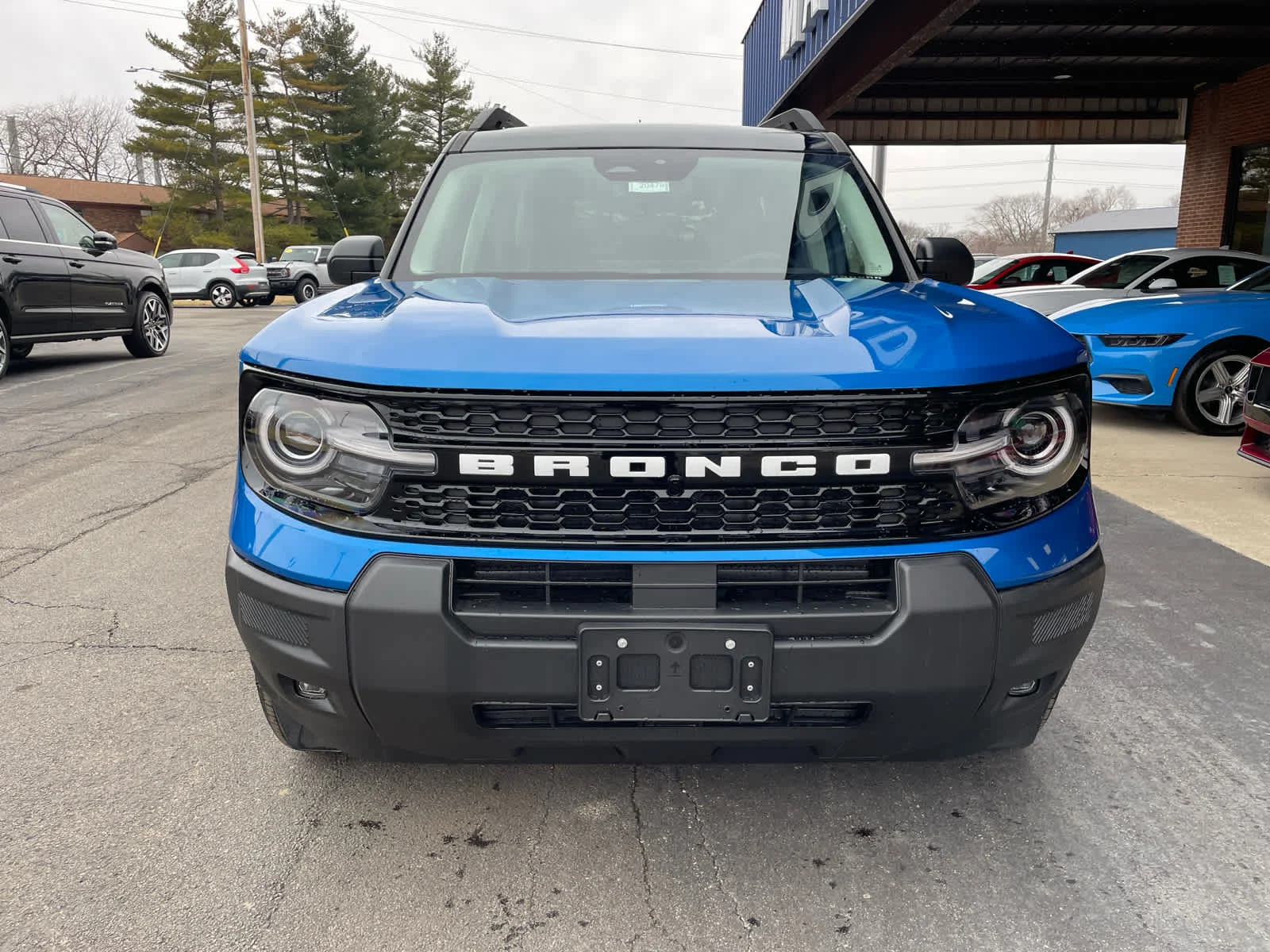 New 2026 Velocity Blue Metallic Ford Outer Banks® image 18