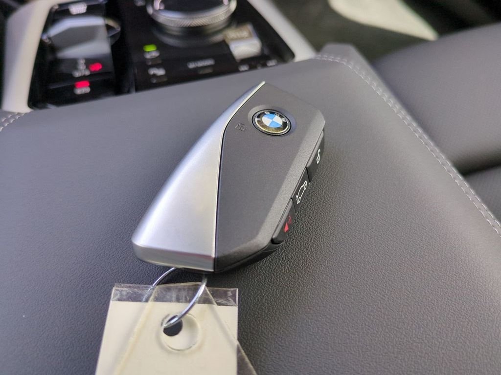 New 2026 Gray Metallic BMW 30 xDrive image 30