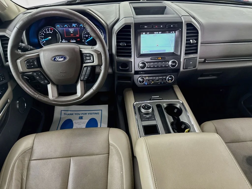 Used 2018 White Platinum Clearcoat Metallic Ford XLT image 29