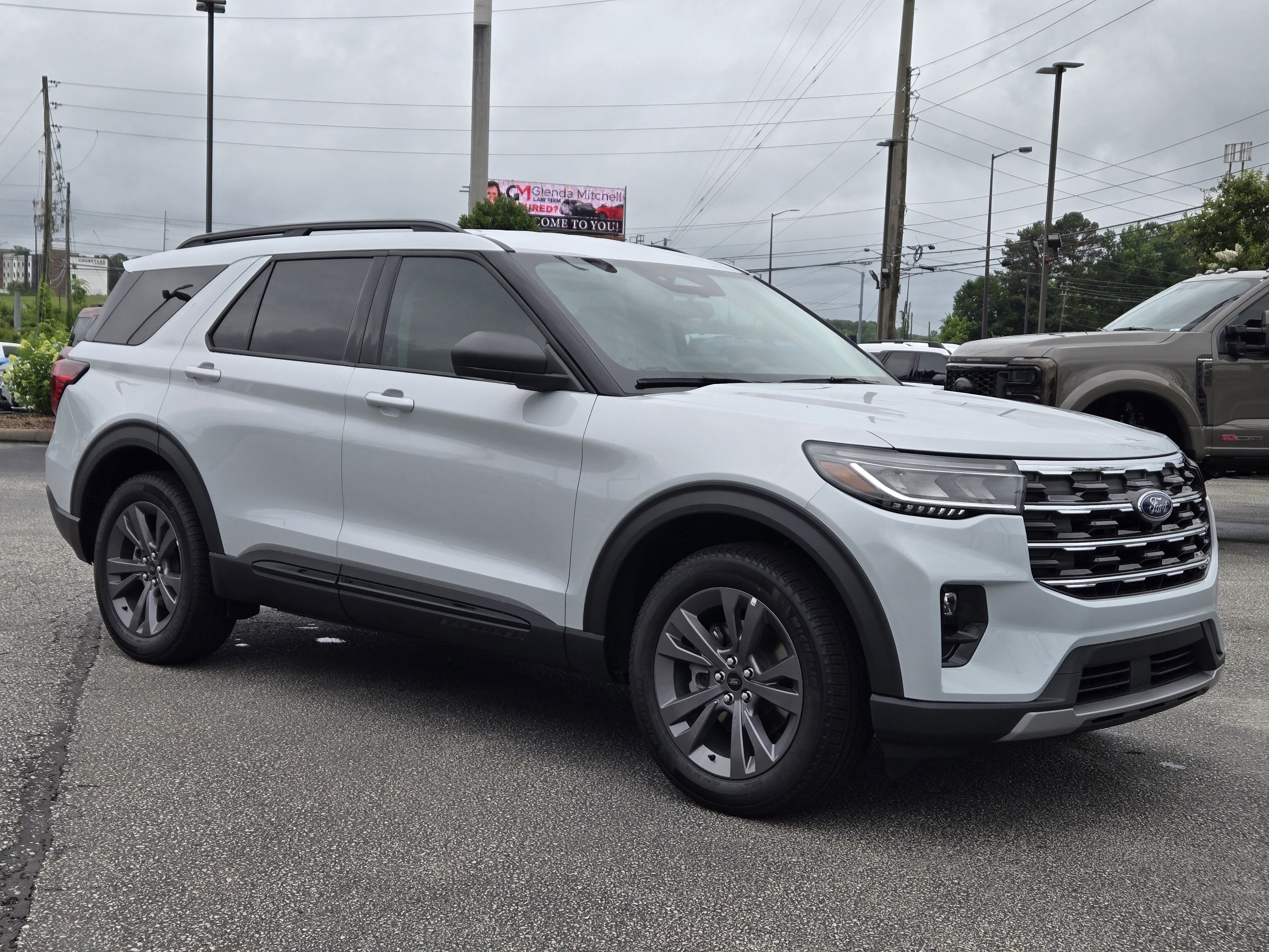 New 2026 Space White Metallic FORD Active image 6