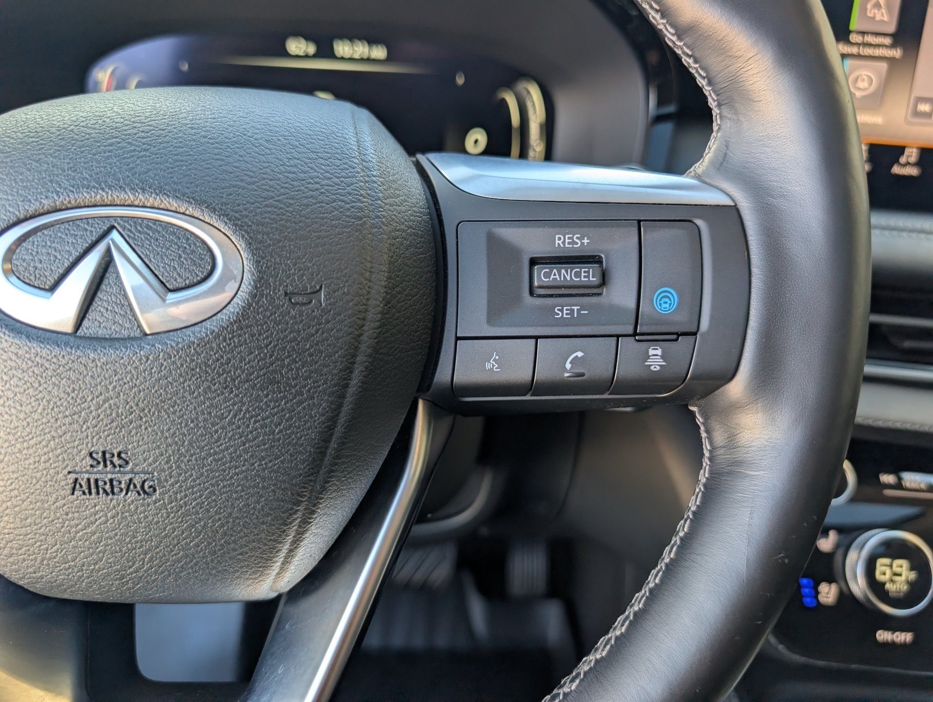 2023 INFINITI QX60 SENSORY - Photo 14