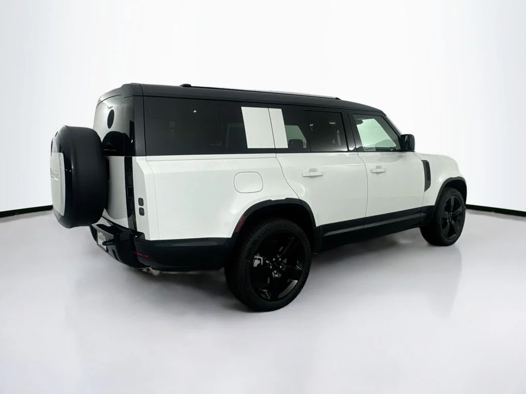 New 2026 Fuji White Land Rover X-Dynamic SE image 5